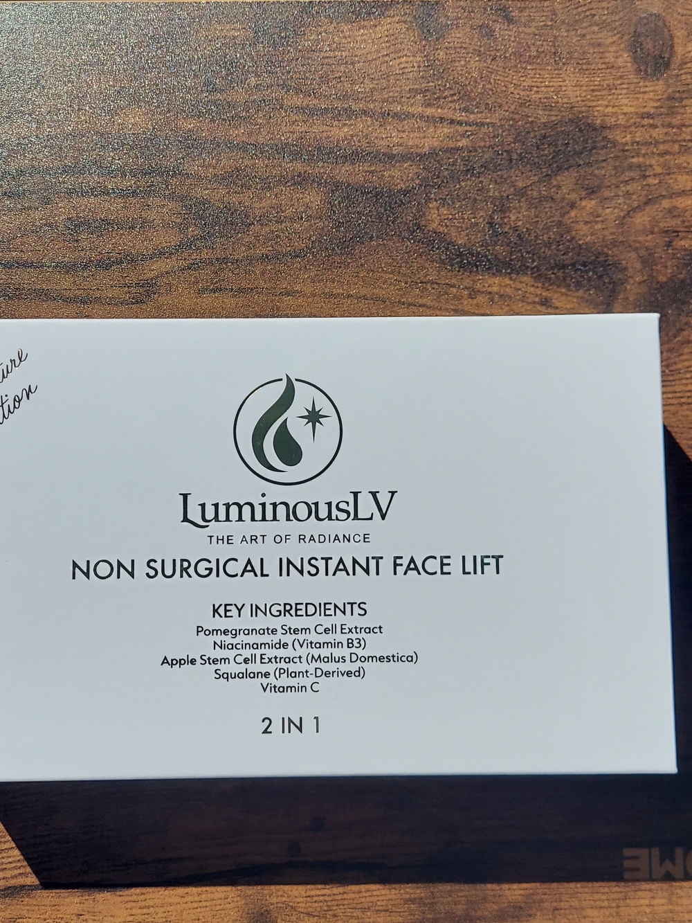 LuminousLV Non Surgical Instant Face Lift NWT Preppy Feminine Bridal Weddings
